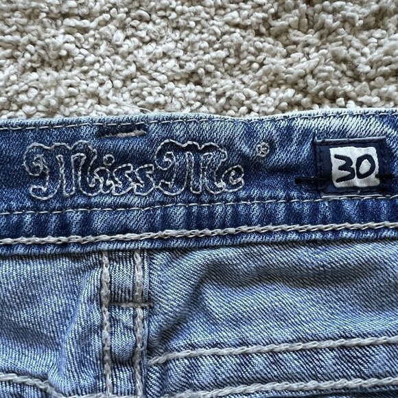 Miss Me Womens 30 US Size 10 Distressed Embellished Cuffed Capri Jeans Cowgirl - Picture 12 of 16